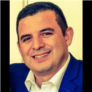 Maestro de Computación con experiencia en enseñanza a estudiantes de diversos grados